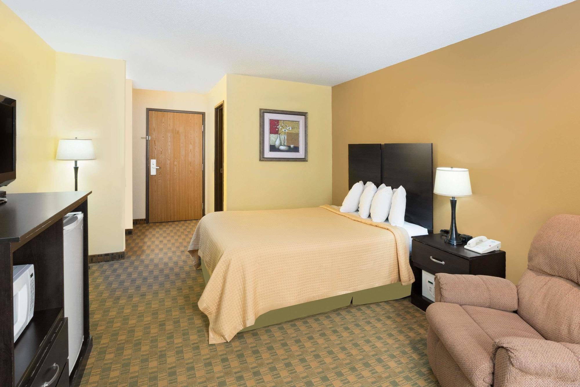Econo Lodge Inn & Suites Yankton Eksteriør bilde